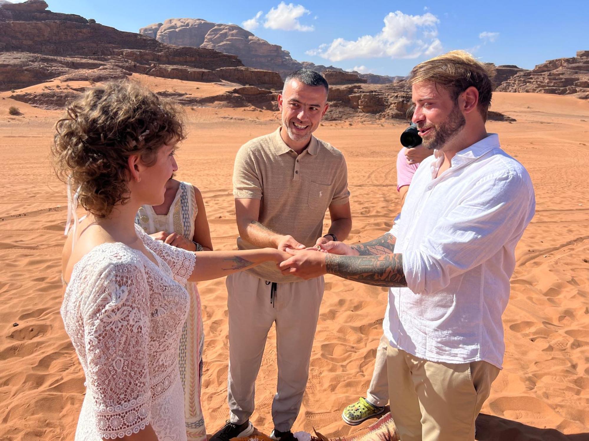 Wadi Rum Rose Luxury Camp Экстерьер фото